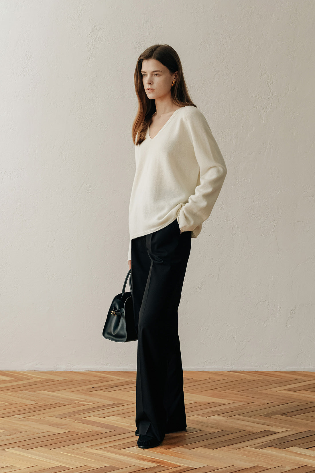 【ELBORN】Rona Wool V-neck Knit Top