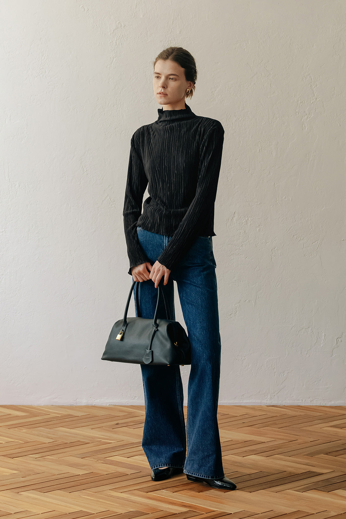 【ELBORN】Melissa High-neck Pleats Top