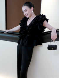 【AMOMMA】SATIN RAFFLE FRILL TOPS