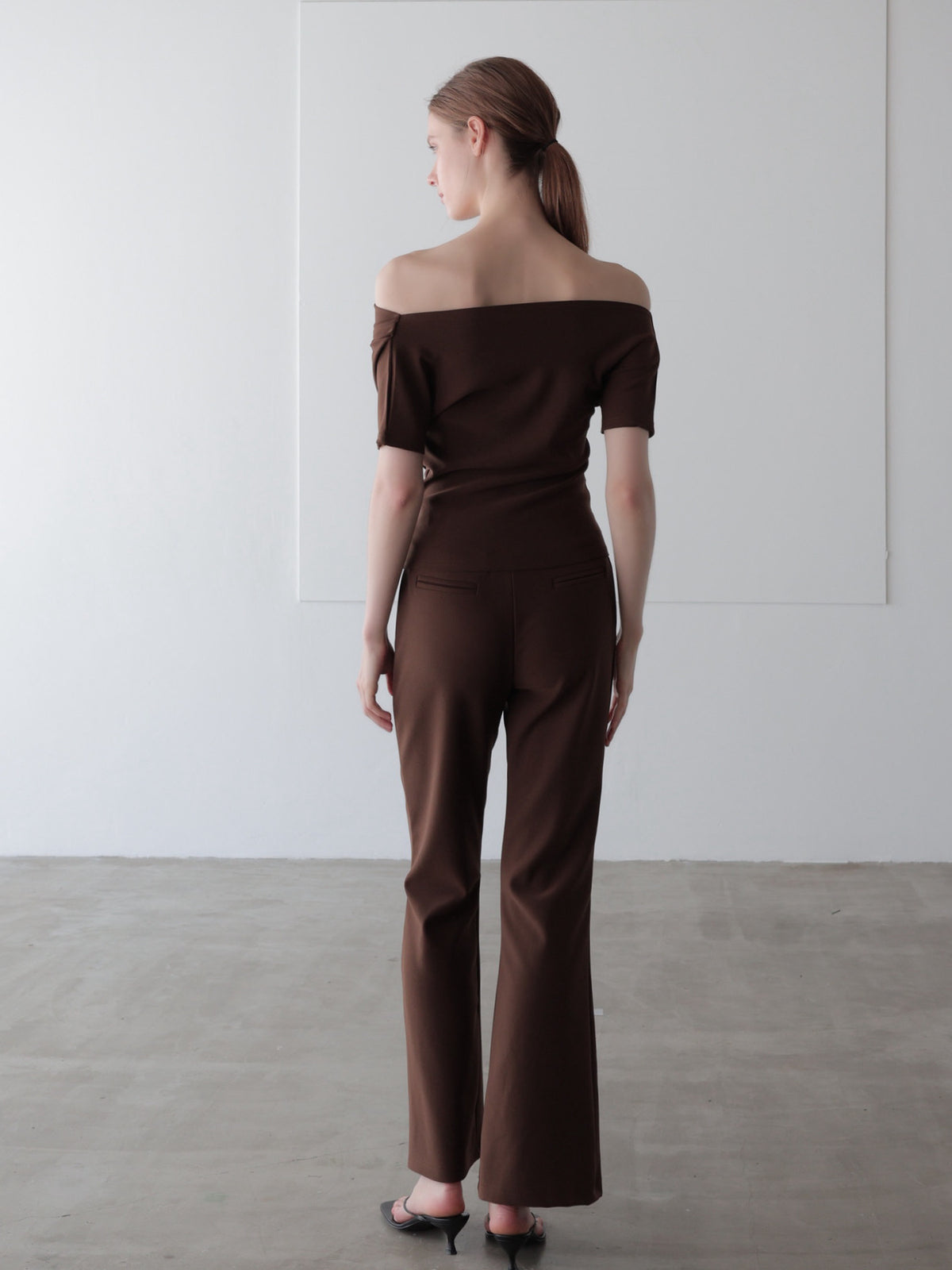 airy drape silhouette set-up