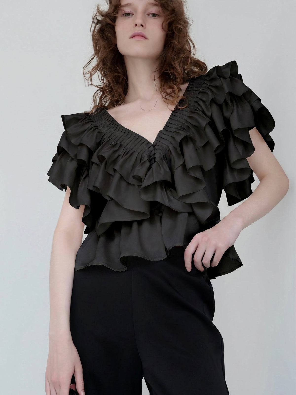 【AMOMMA】SATIN RAFFLE FRILL TOPS
