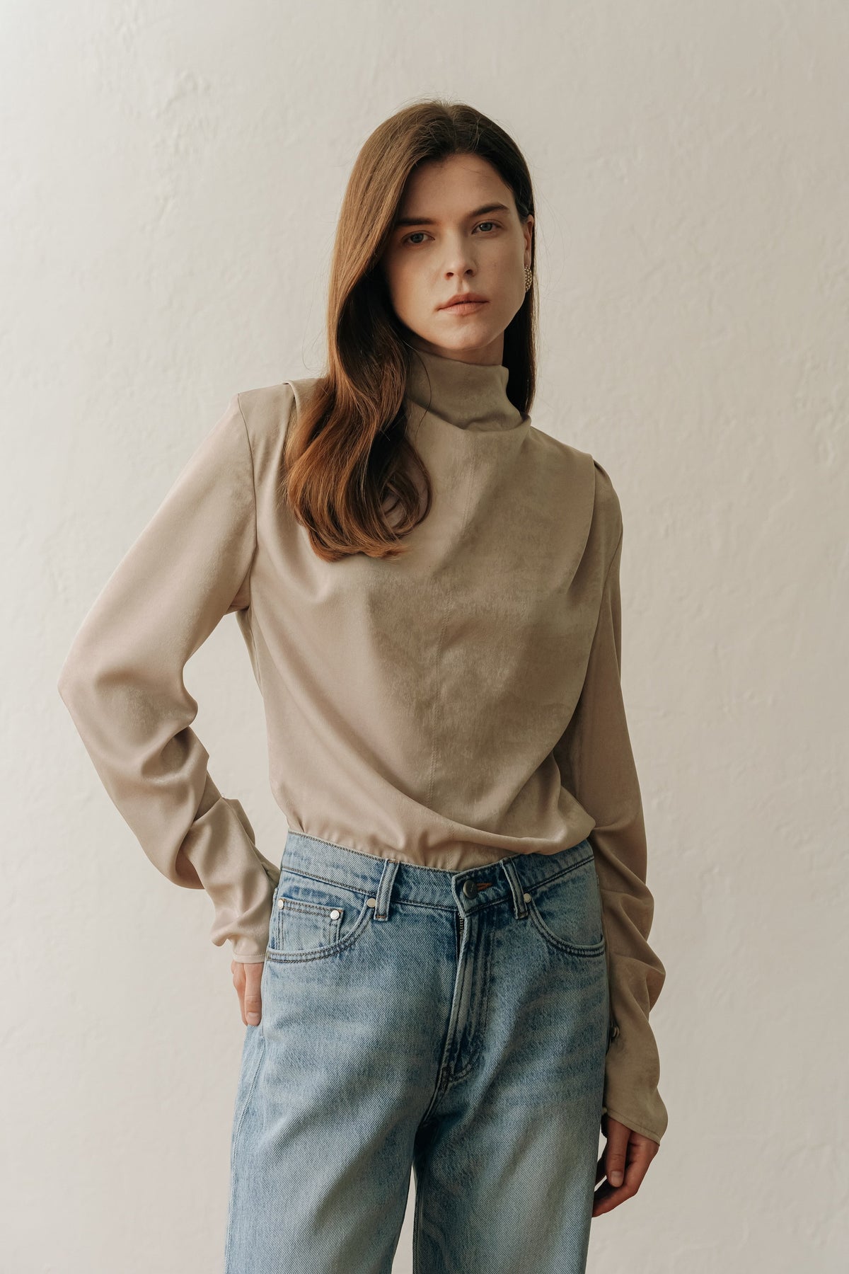 【ELBORN】Nella Half-neck Blouse