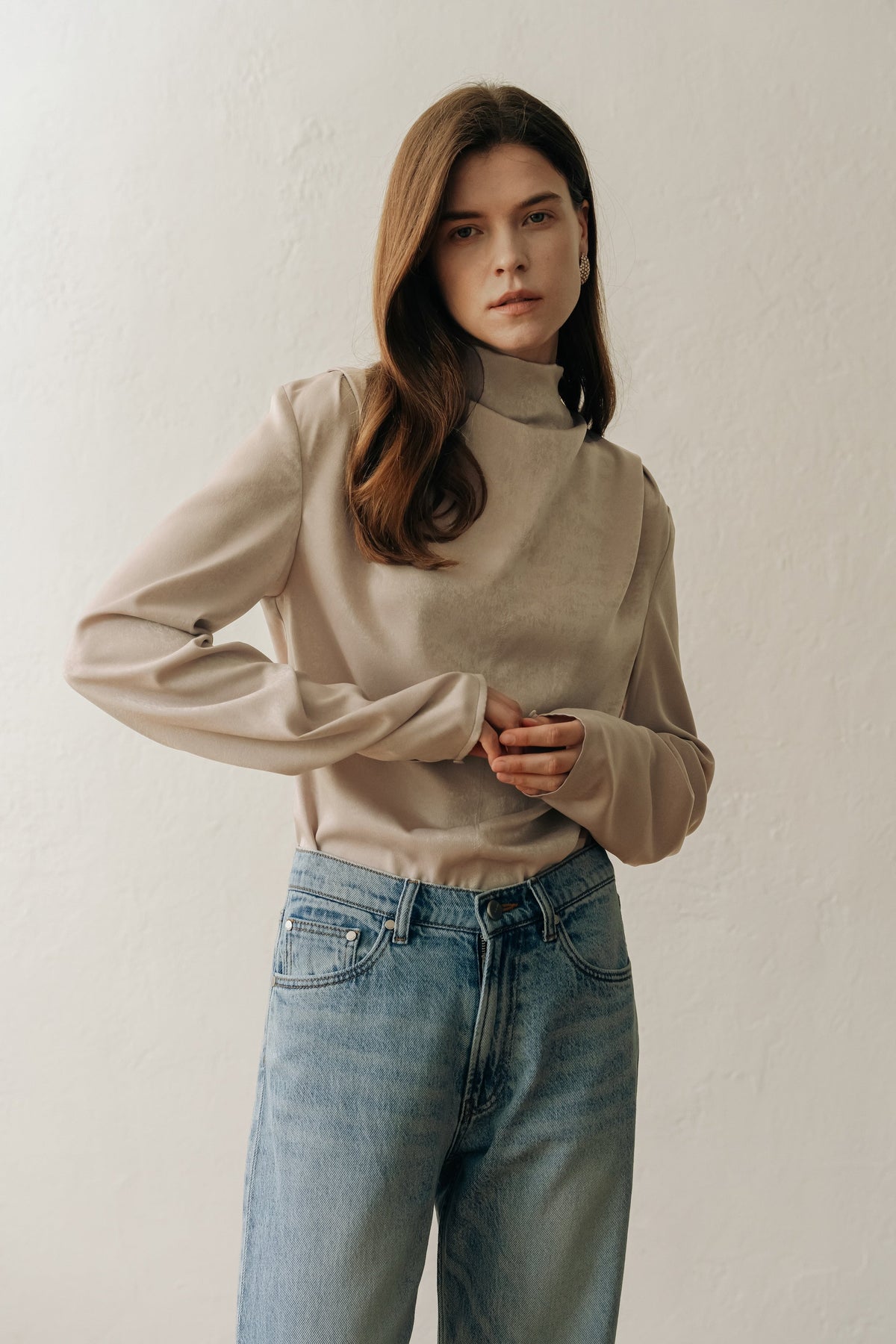 【ELBORN】Nella Half-neck Blouse