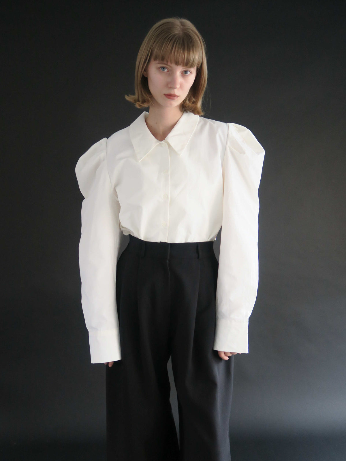 【AMOMMA】Long Sleeve Puff Blouse