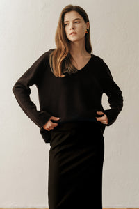 【ELBORN】Rona Wool V-neck Knit Top