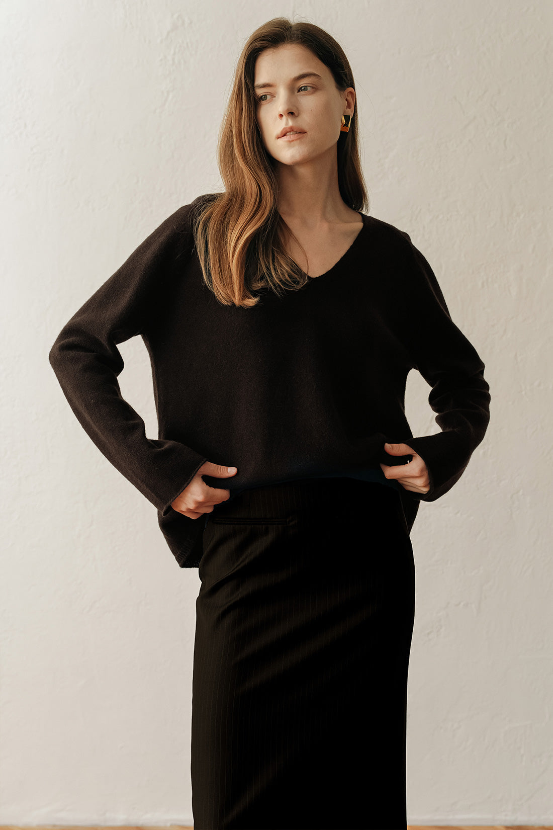 【ELBORN】Rona Wool V-neck Knit Top