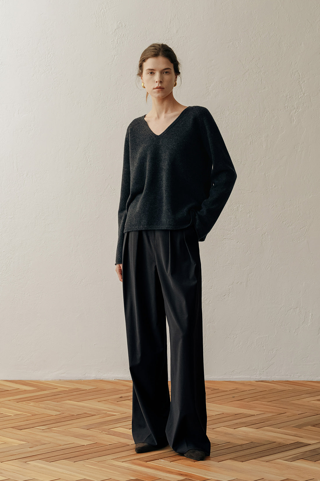 【ELBORN】Rona Wool V-neck Knit Top