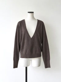 wool v-neck knit