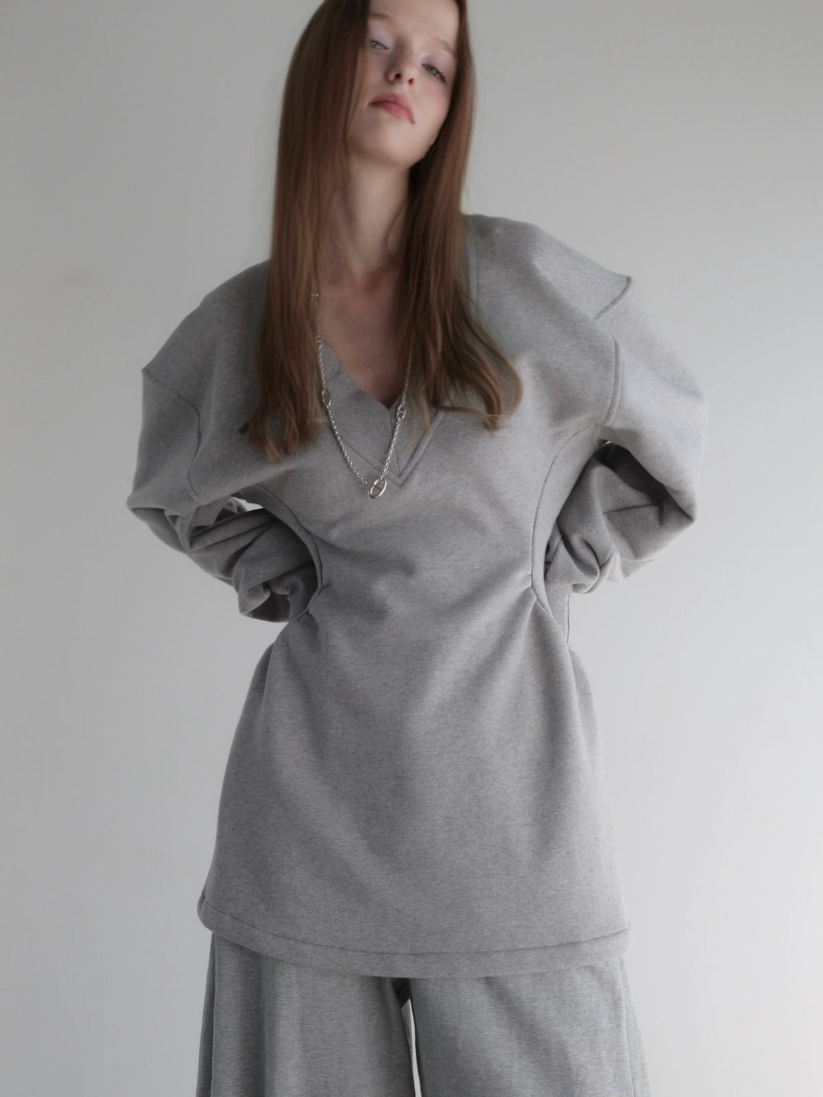 【AMOMMA】V NECK SWEAT MINI DRESS