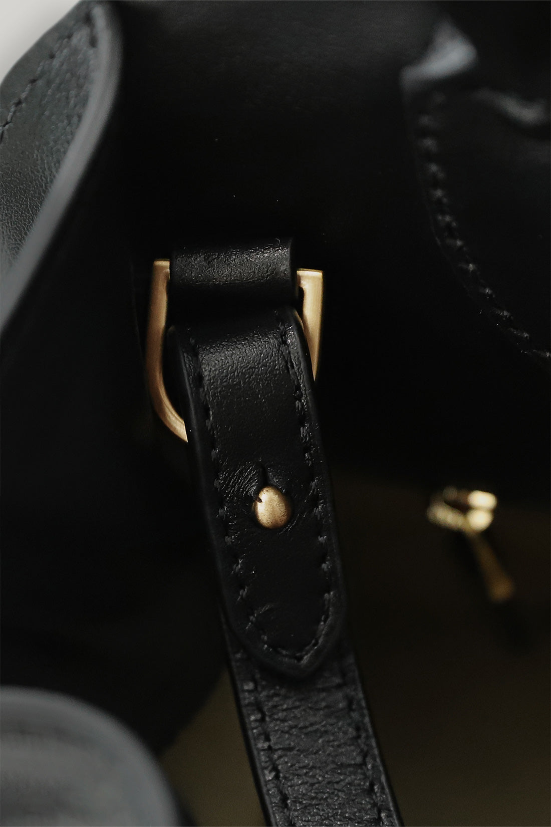 【ELBORN】Momet Leather Mini Bag