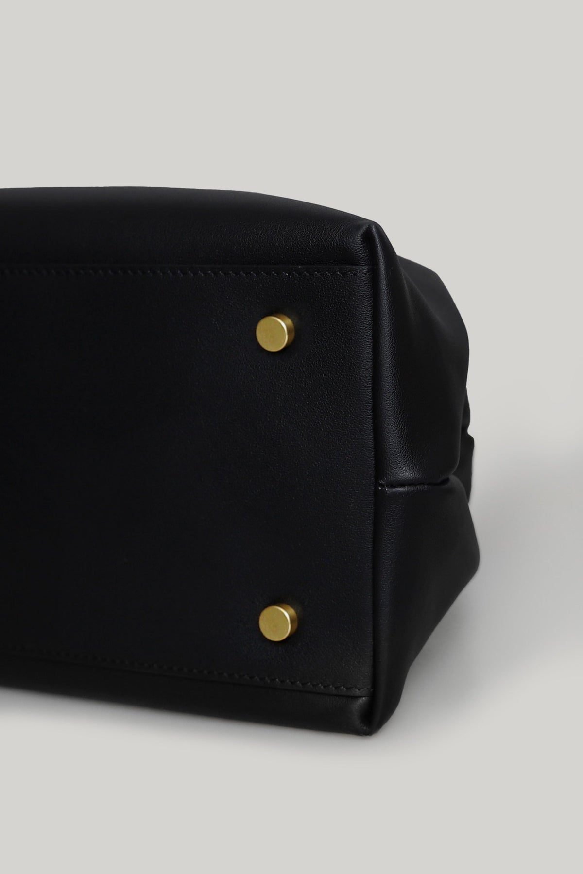 【ELBORN】Dane Leather Soft Curve Bag