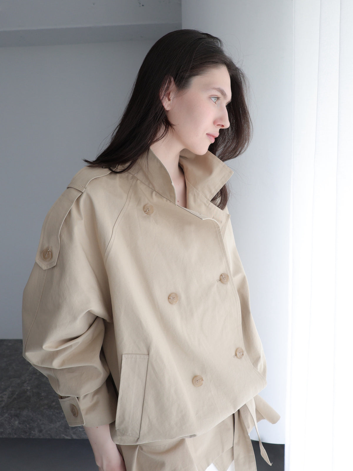 【SAMPLE SALE / célon】modern short trench coat