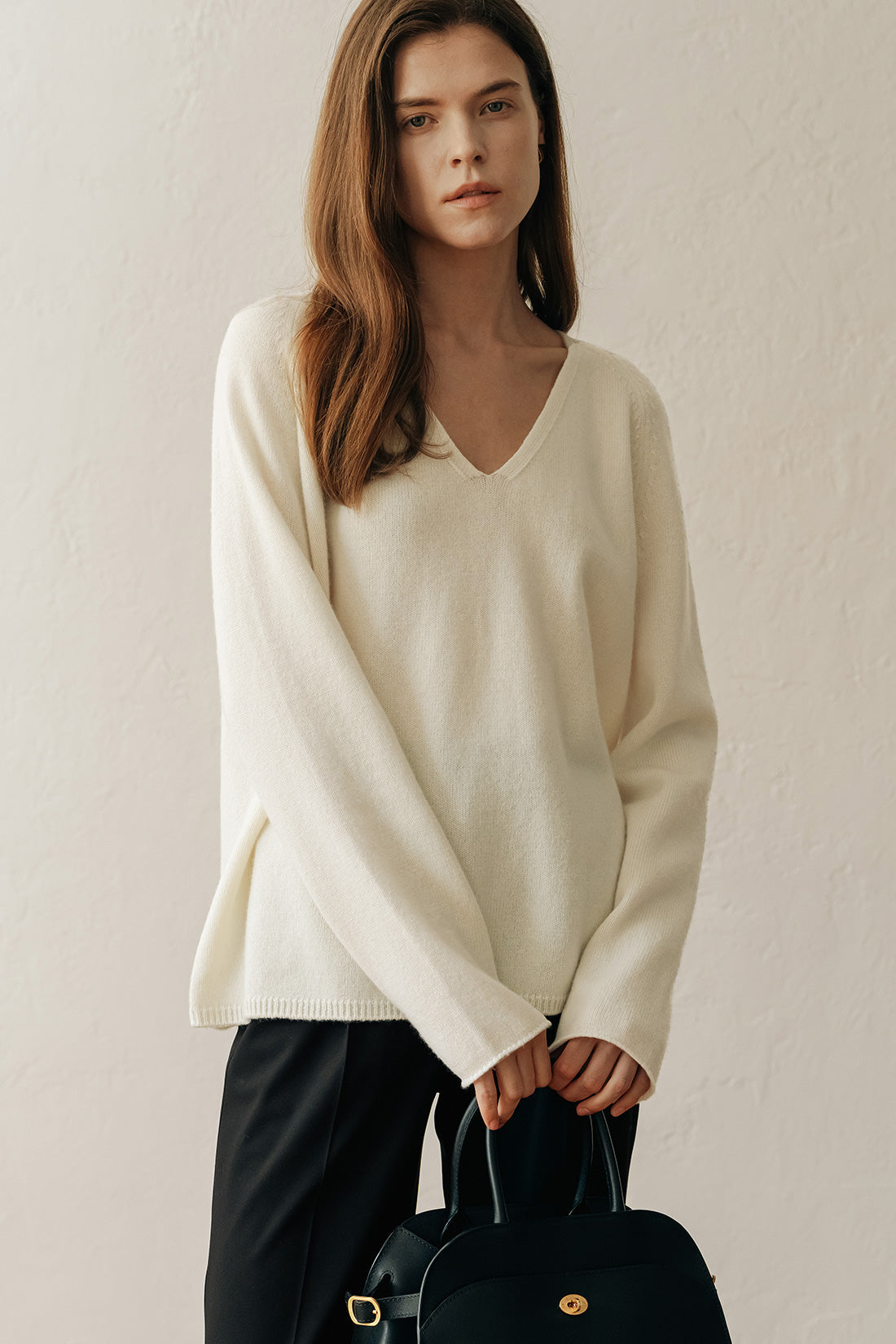 【ELBORN】Rona Wool V-neck Knit Top