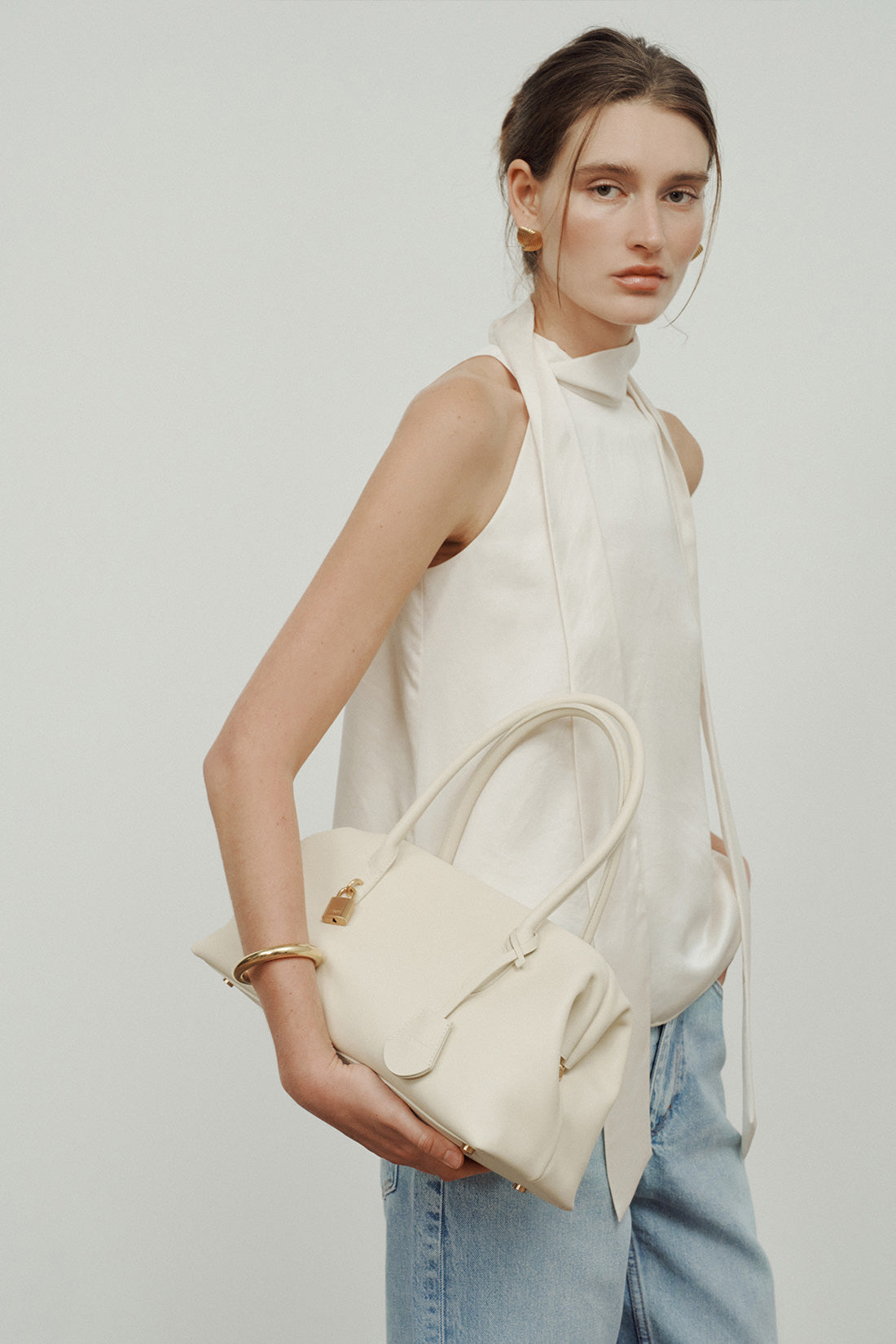 【ELBORN】Dane Leather Soft Curve Bag