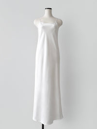 【NOWNS】Lulà | Satin slip dress