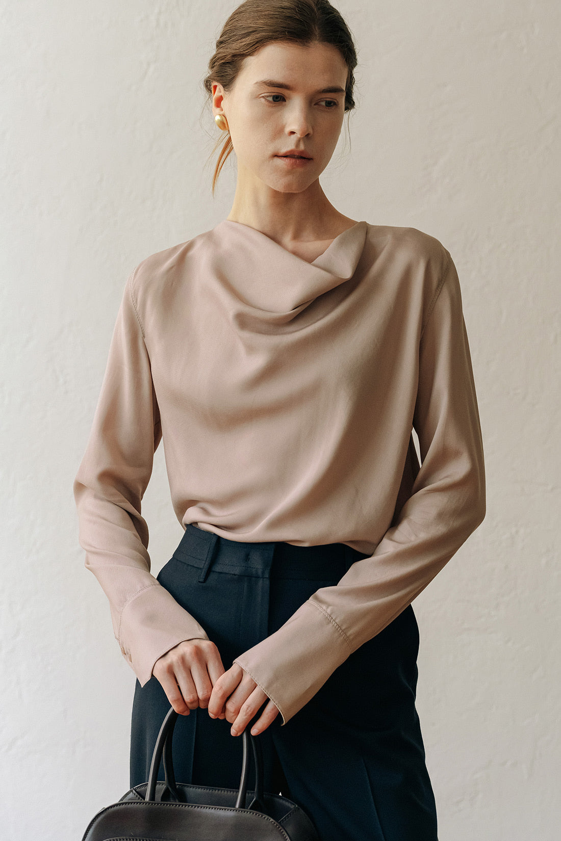 【ELBORN】Allison Cowl-neck Blouse