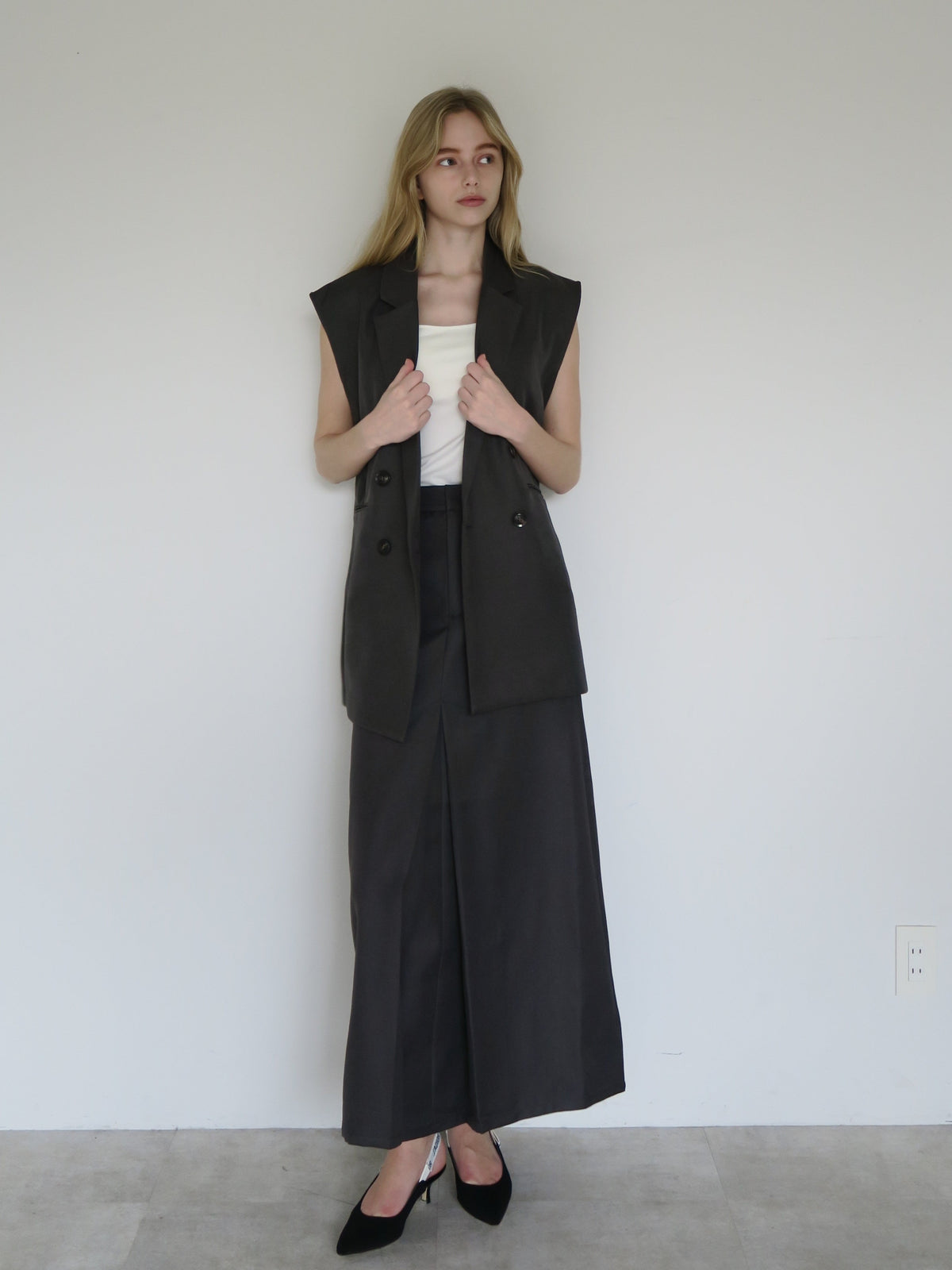 [ SAMPLE SALE ] long tailored gilet