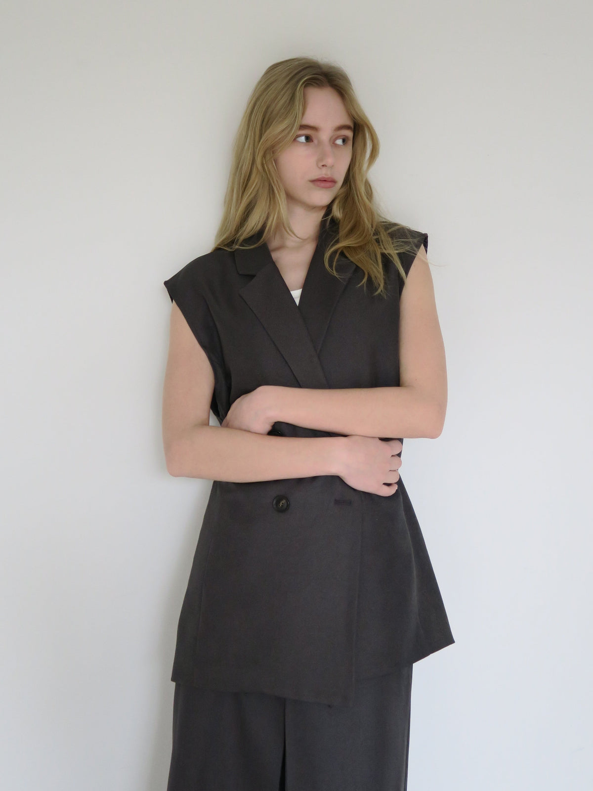 [ SAMPLE SALE ] long tailored gilet