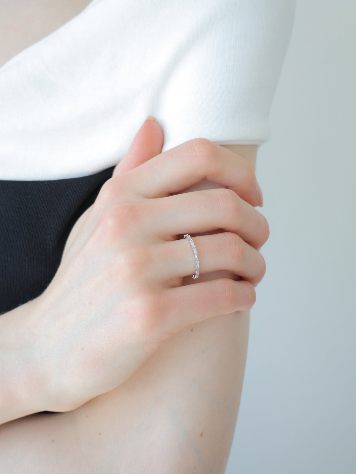 [ SAMPLE SALE ] slim sparkle ring