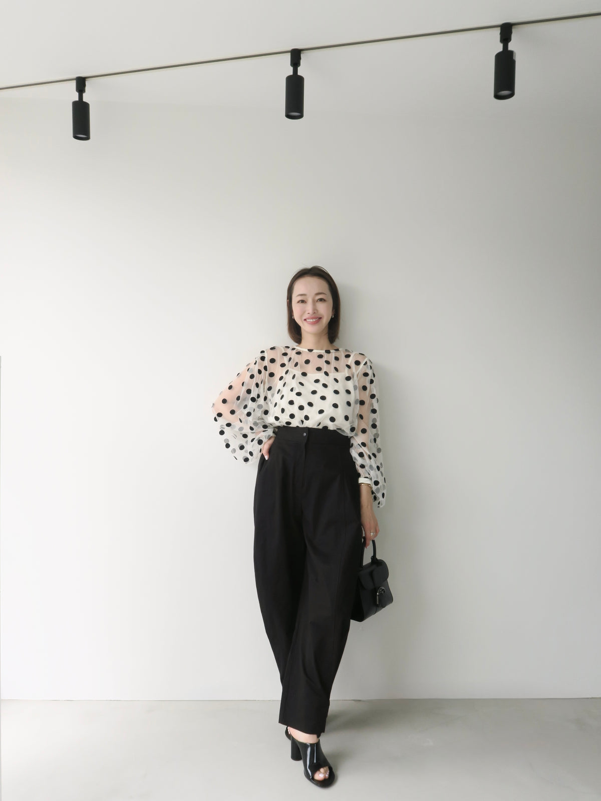 【SAMPLE SALE / AMOMMA】MATILDA SHEER DOT BLOUSE