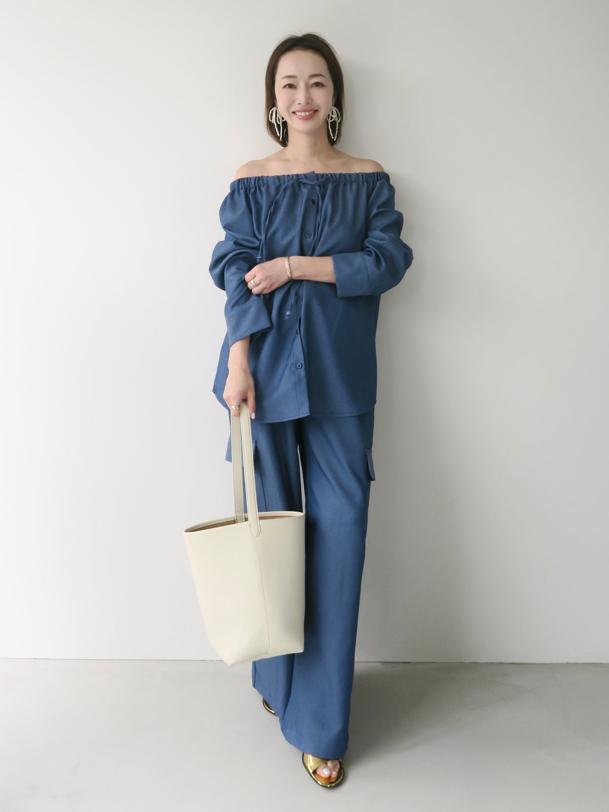 【SAMPLE SALE / AMOMMA】DENIM LIKE DRAWSTING OFF SHOULDER