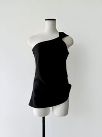 【NOWNS】Lou | One Shoulder Top