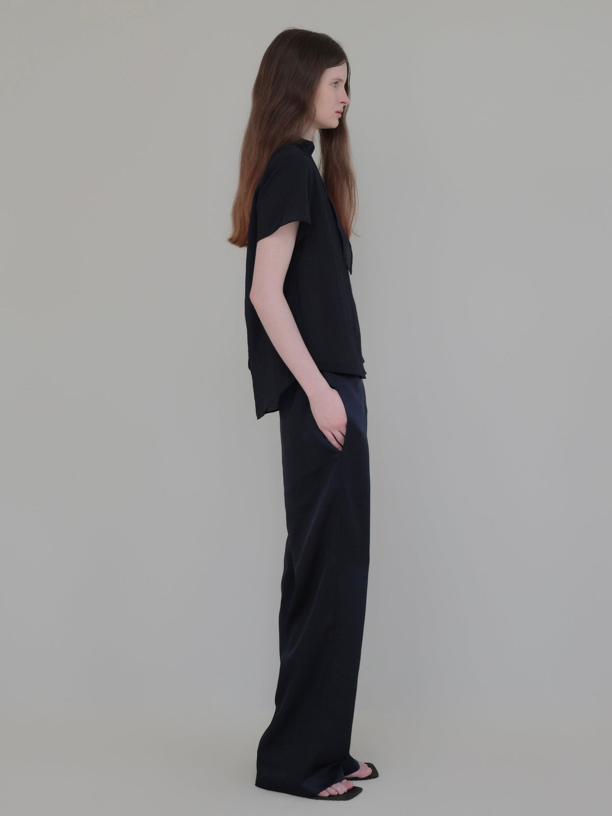 【NOWNS】Alma | Satin sleek pants