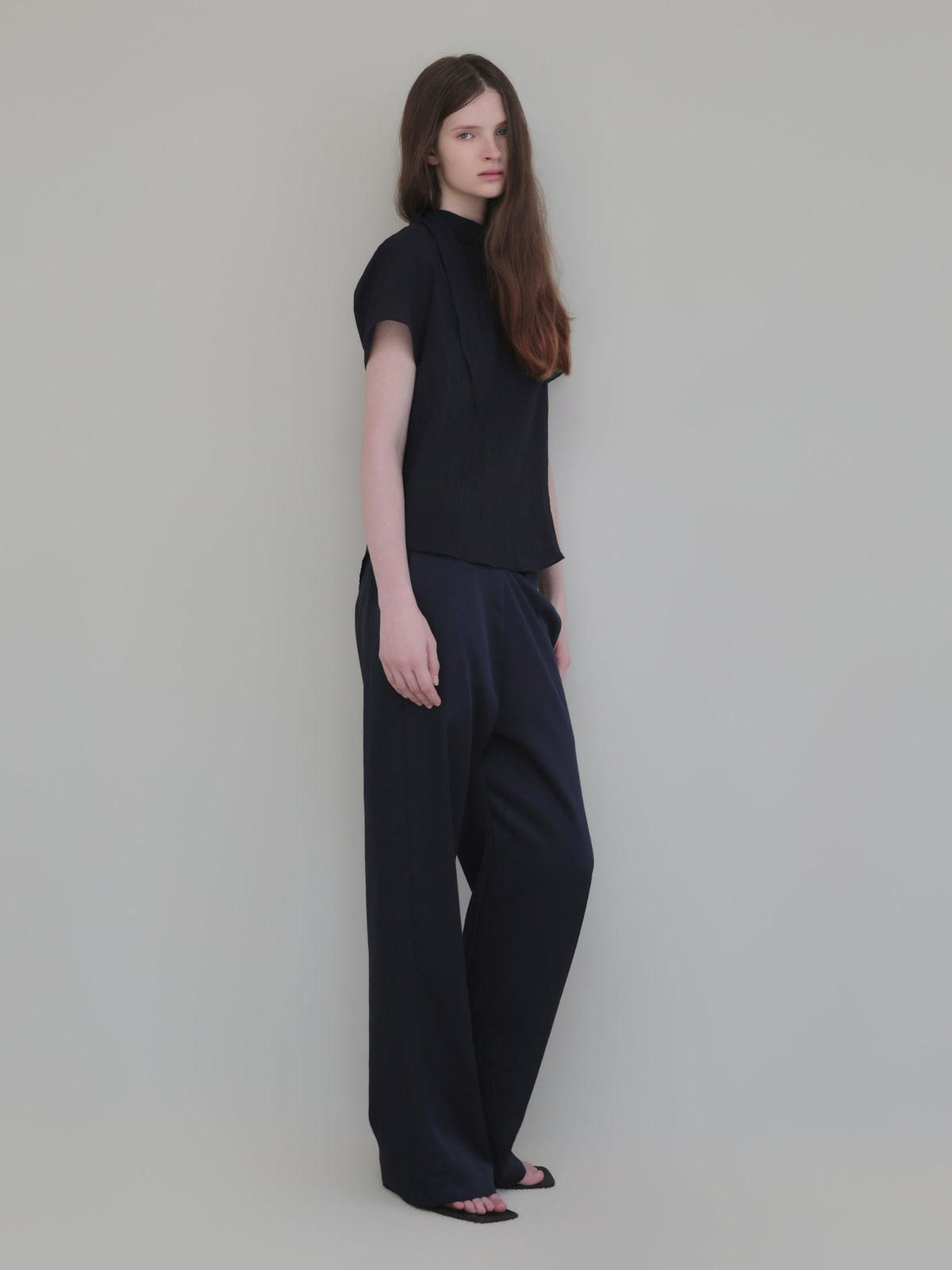 【NOWNS】Alma | Satin sleek pants