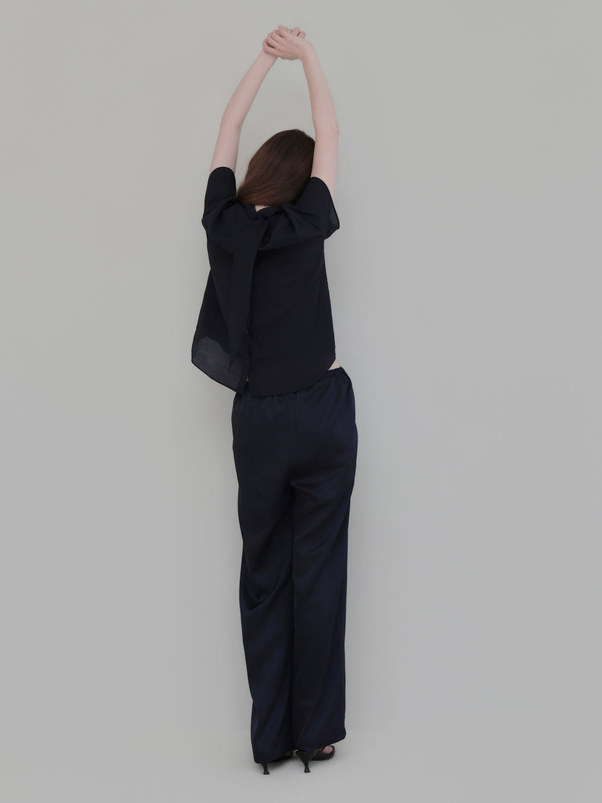 【NOWNS】Alma | Satin sleek pants
