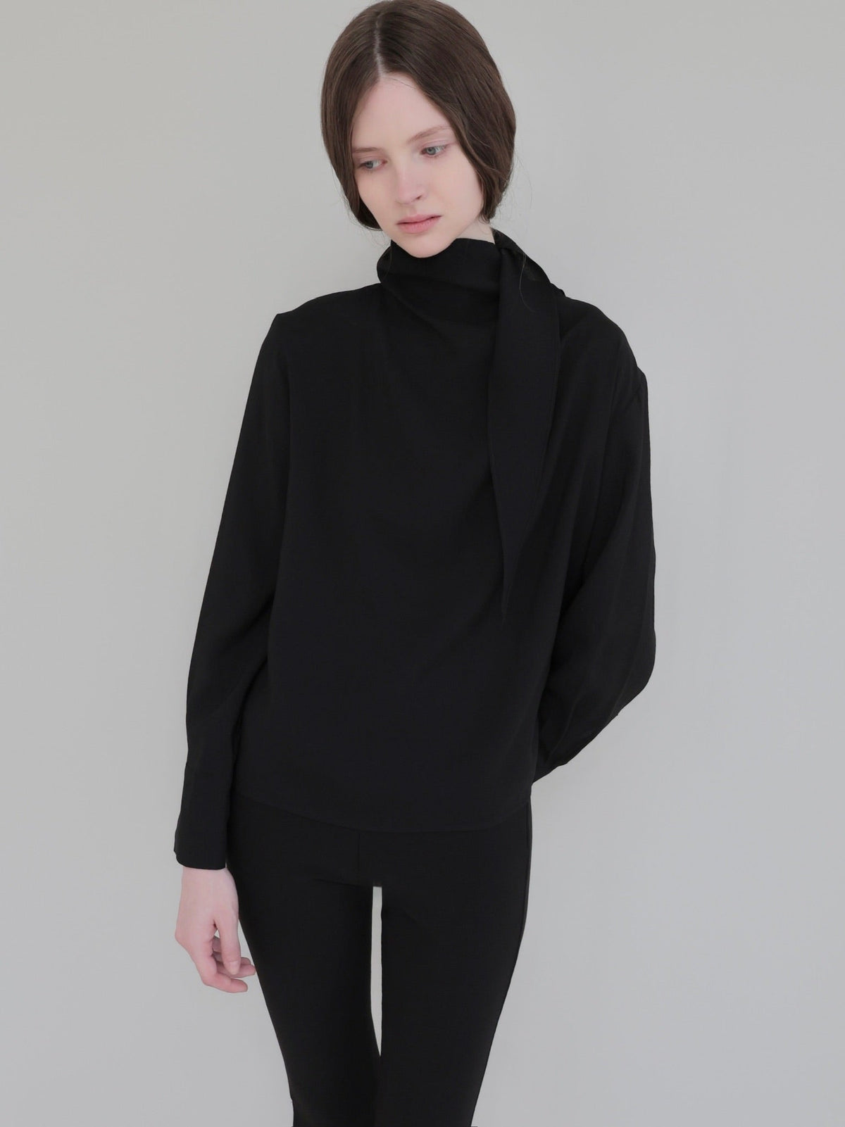 【NOWNS】Emma | Tie blouse
