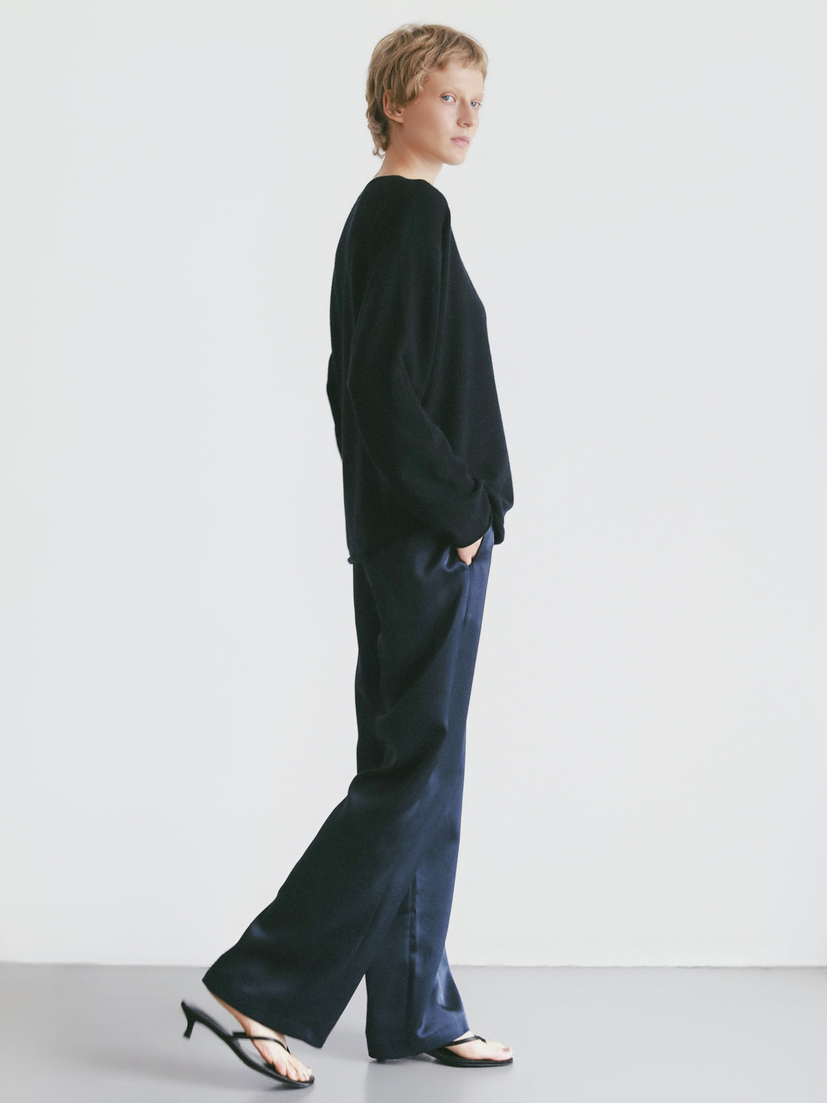 【NOWNS】Cassia | Cashmere round neck knit