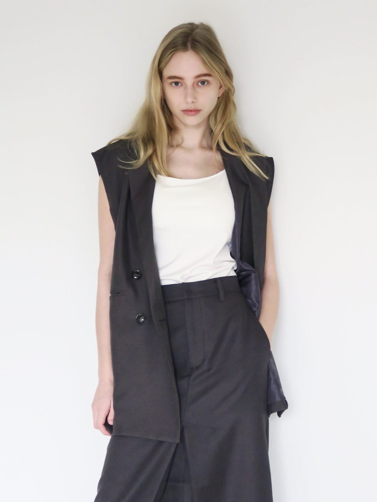 [ SAMPLE SALE ] long tailored gilet