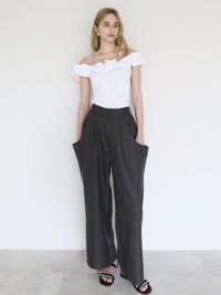 [ SAMPLE SALE ] big pocket tuck pants