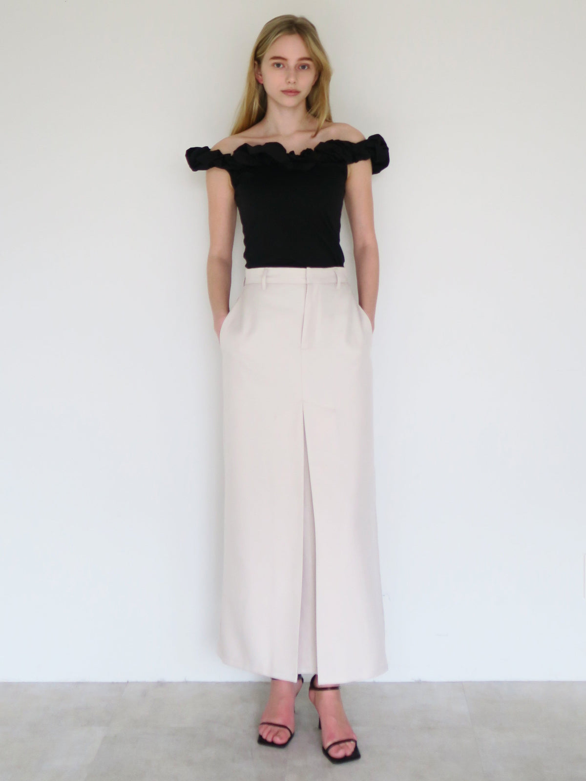 [ SAMPLE SALE ] front tuck wide skirt