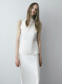 【NOWNS】Lulà | Satin high neck sleeveless top