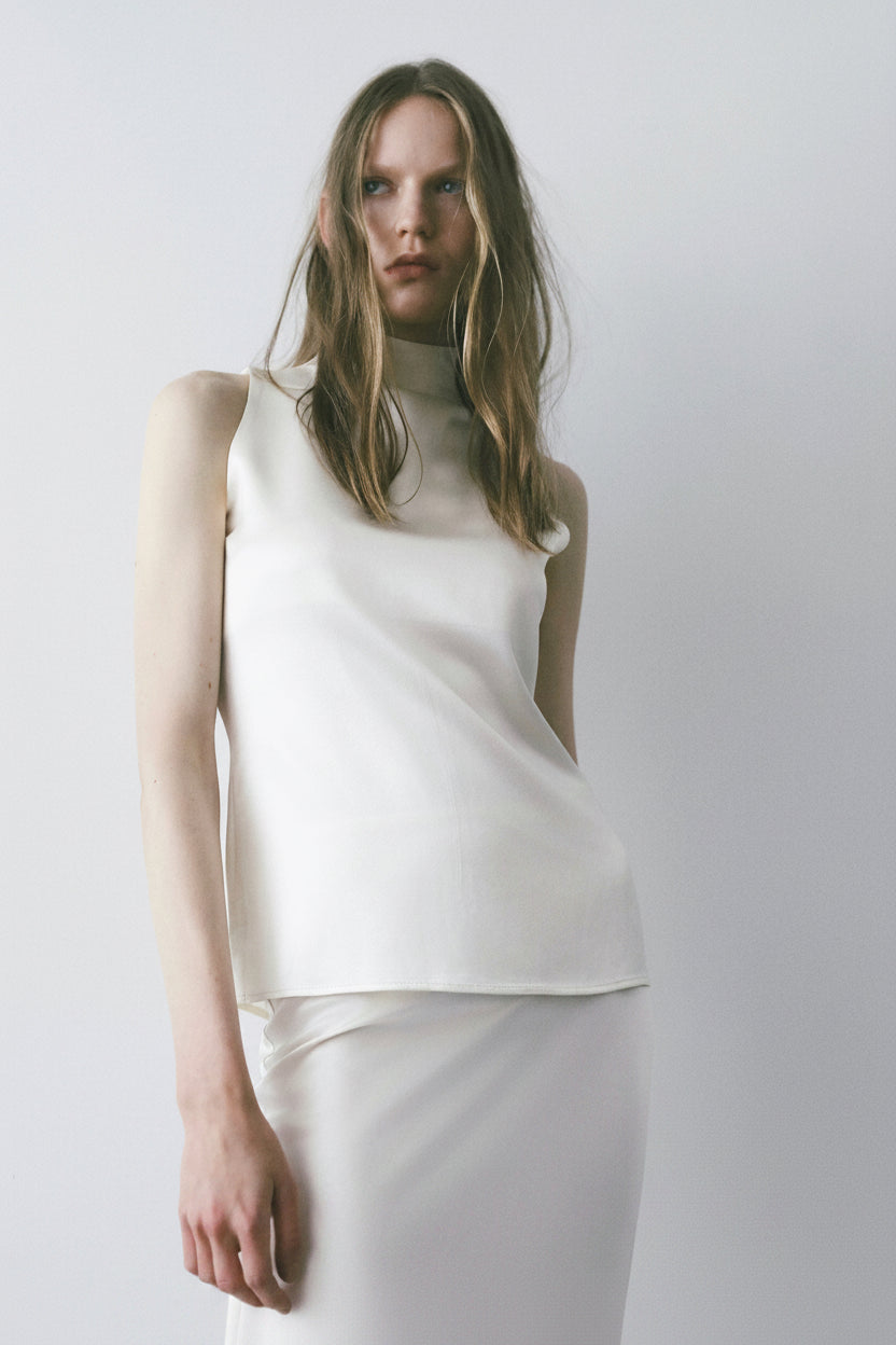 【NOWNS】Lulà | Satin high neck sleeveless top