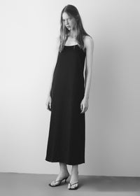 【NOWNS】Lulà | Satin slip dress