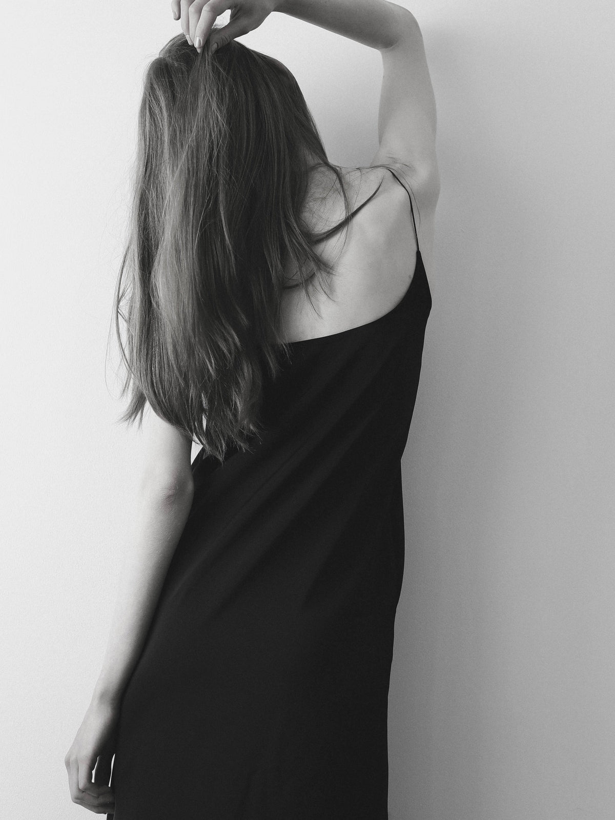 【NOWNS】Lulà | Satin slip dress