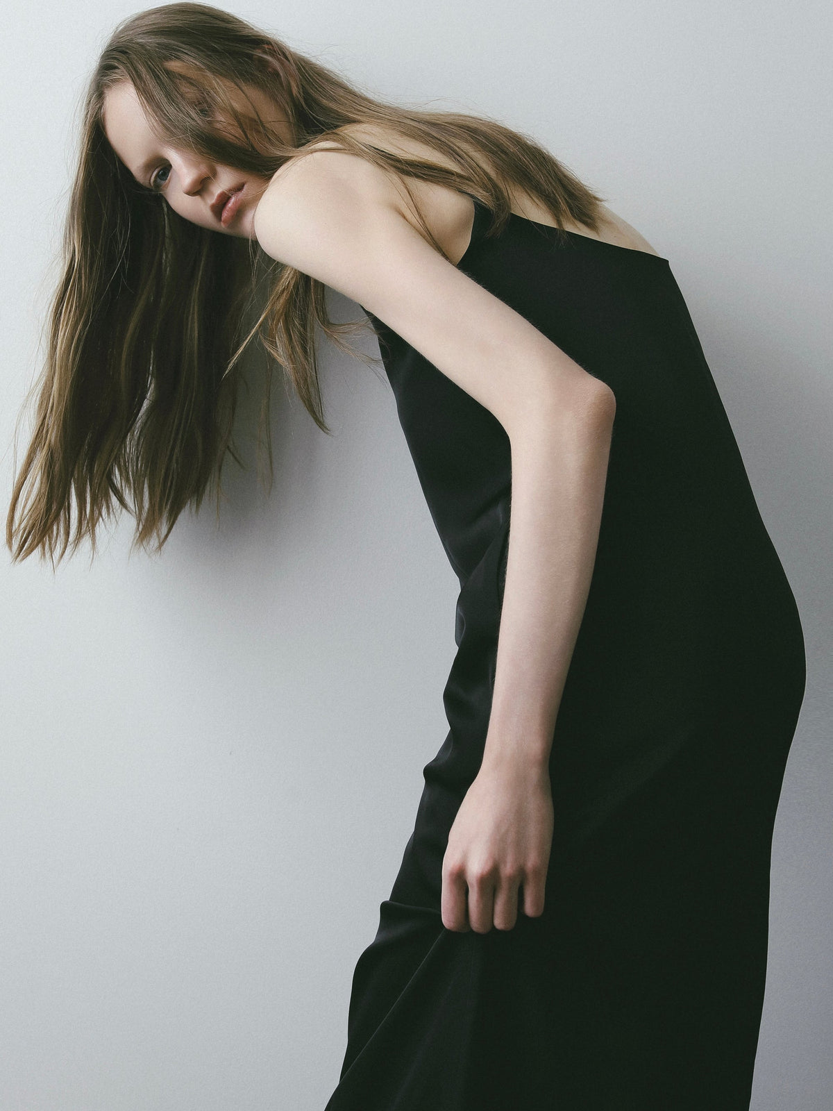【NOWNS】Lulà | Satin slip dress