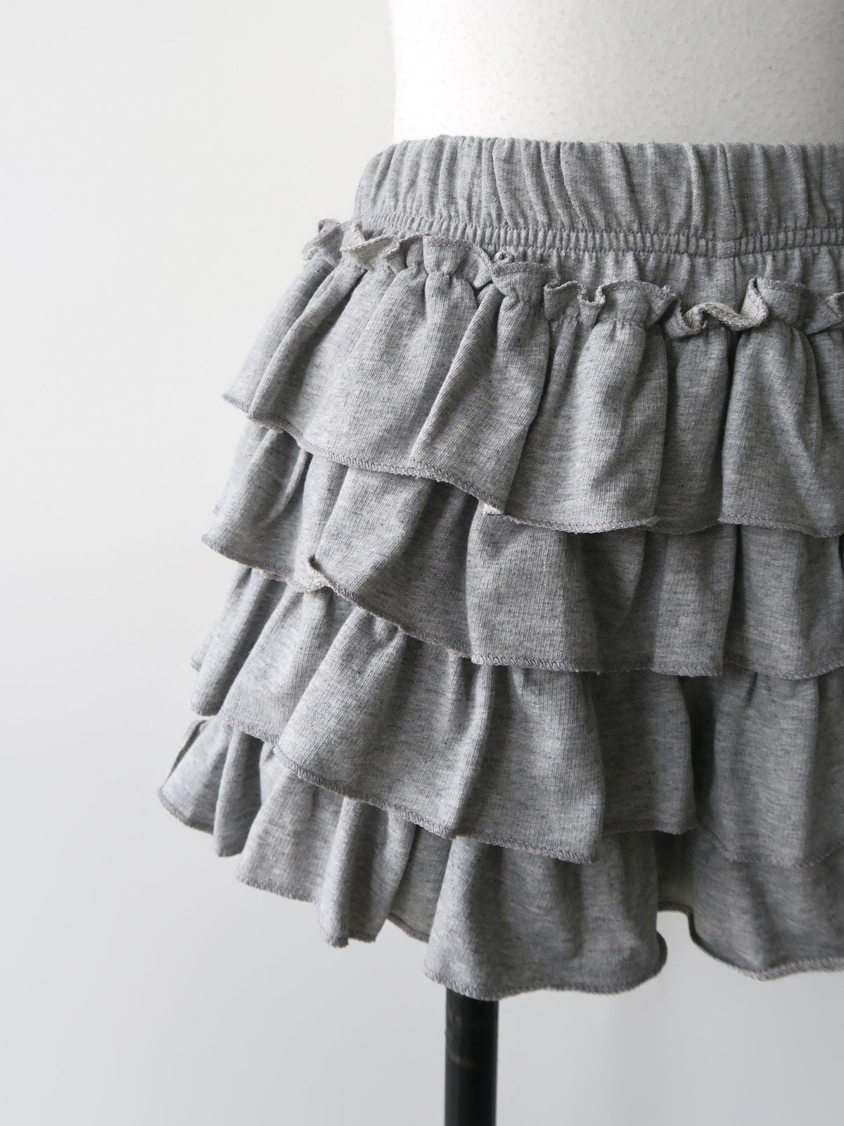 FRILL MINI SCORT