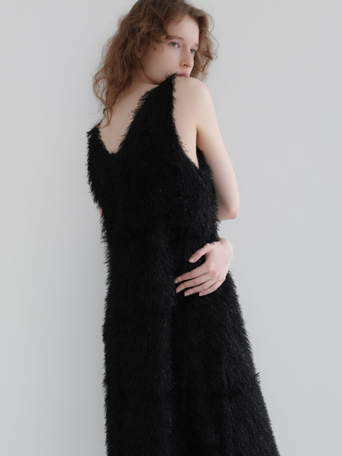 【AMOMMA】FEATHER SHAGGY DRESS