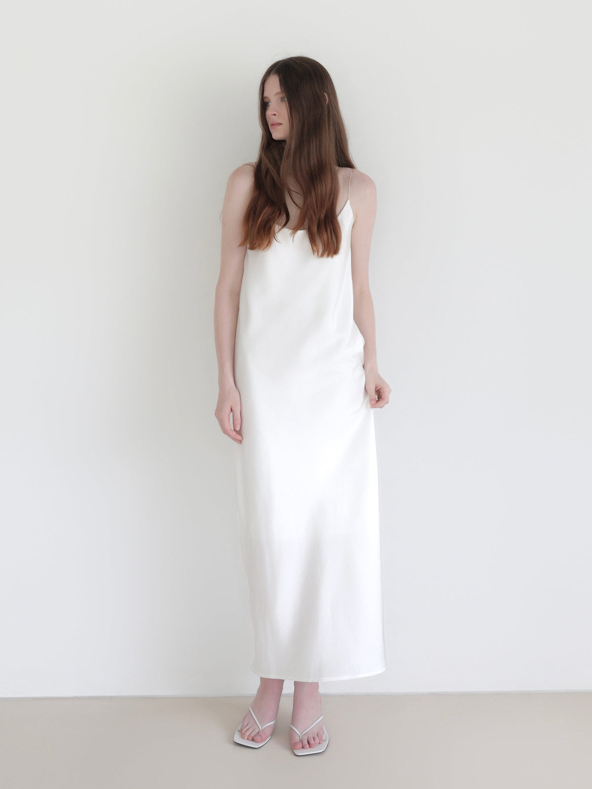 【NOWNS】Lulà | Satin slip dress