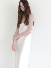【NOWNS】Lulà | Satin slip dress
