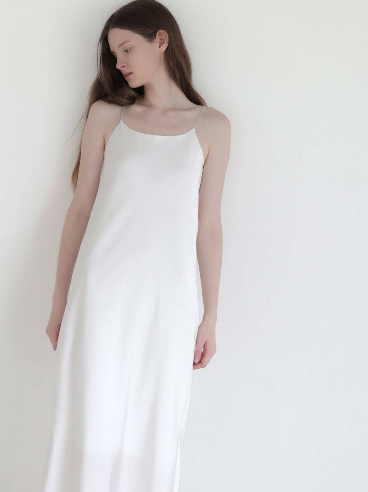 【NOWNS】Lulà | Satin slip dress