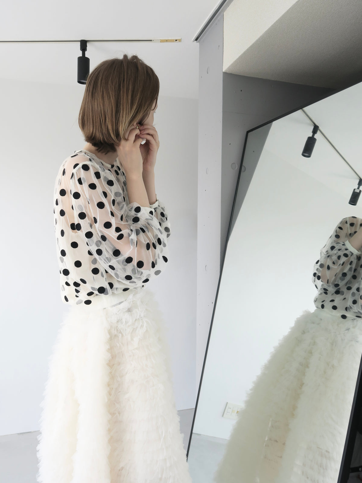【SAMPLE SALE / AMOMMA】MATILDA SHEER DOT BLOUSE