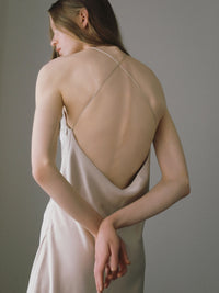【célon】satin halter open back dress
