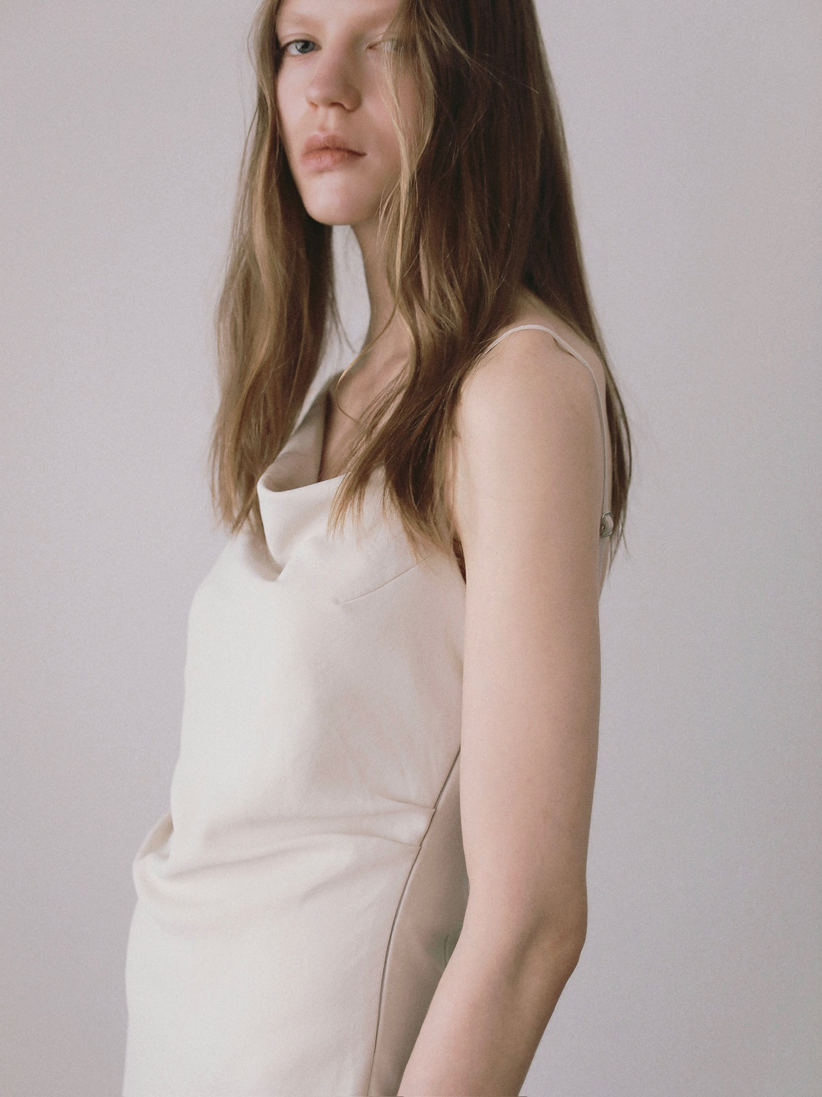 【célon】asymmetry drape cami dress