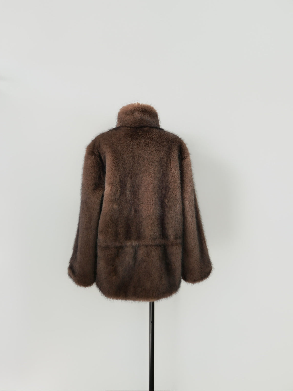【AMOMMA】Volume Collar Fur Coat
