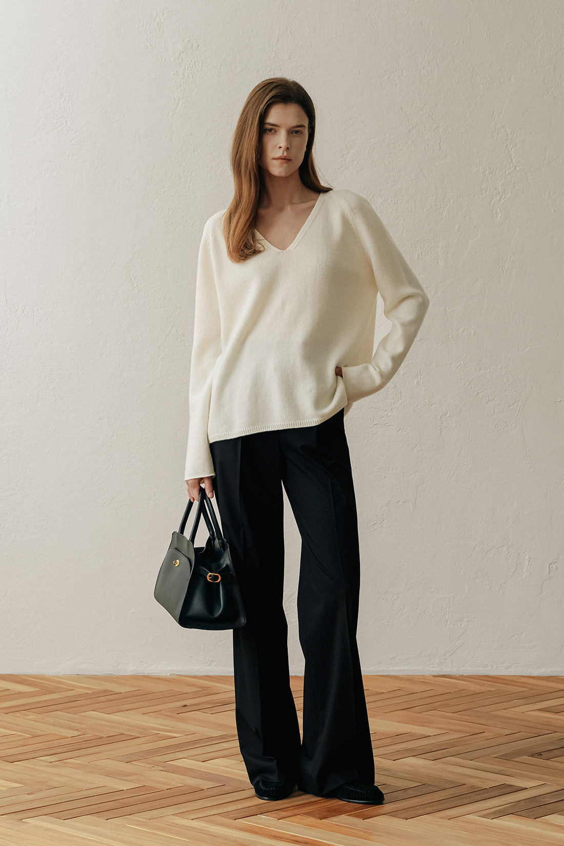 【ELBORN】Rona Wool V-neck Knit Top