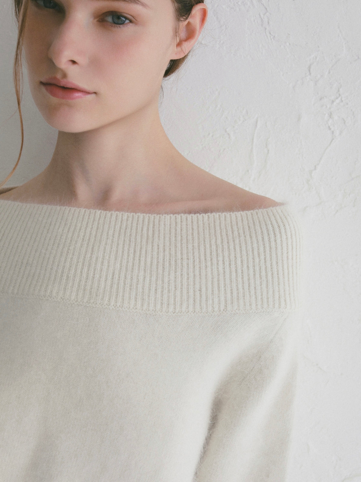 【célon】angora wool off shoulder knit